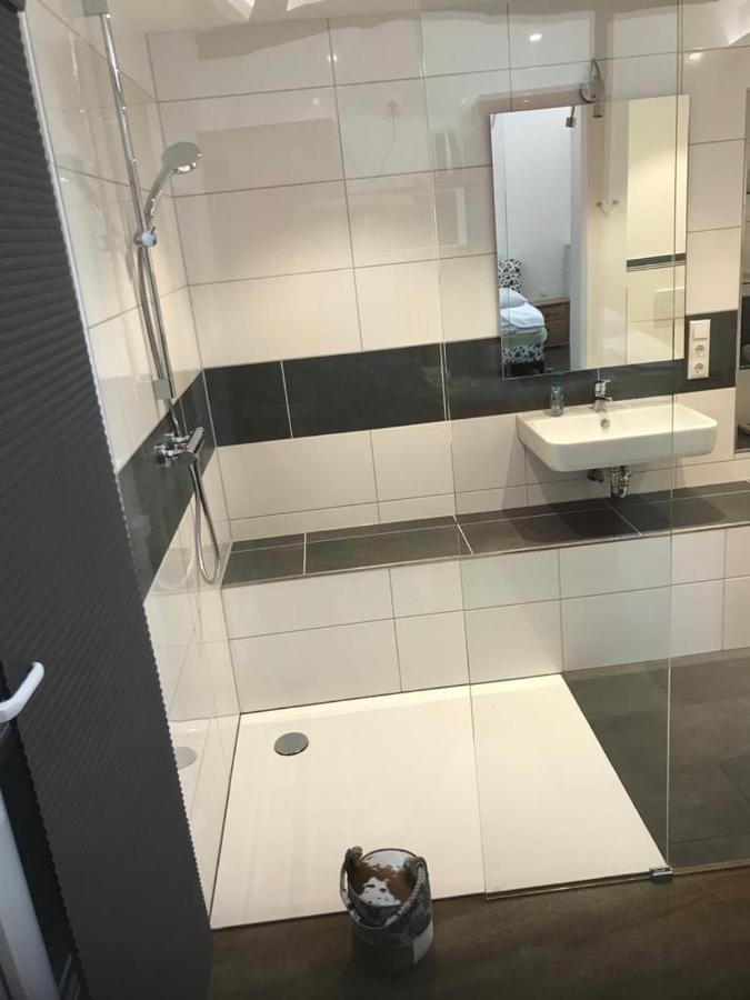 Ferienapartment: An Der Kunstakademie Хаймбах Екстериор снимка