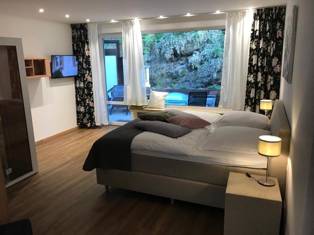 Ferienapartment: An Der Kunstakademie Хаймбах Екстериор снимка
